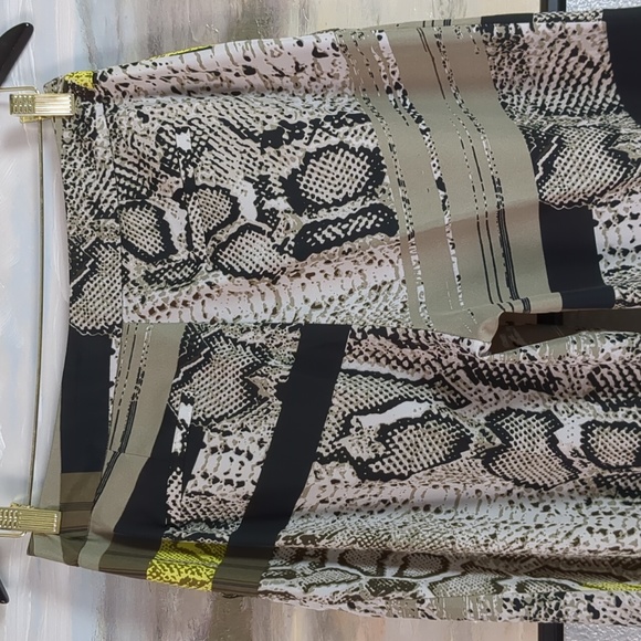 Vince Camuto Snakeskin Print Wide Leg Lightweight Dress Pants Size 4 - Picture 4 of 9